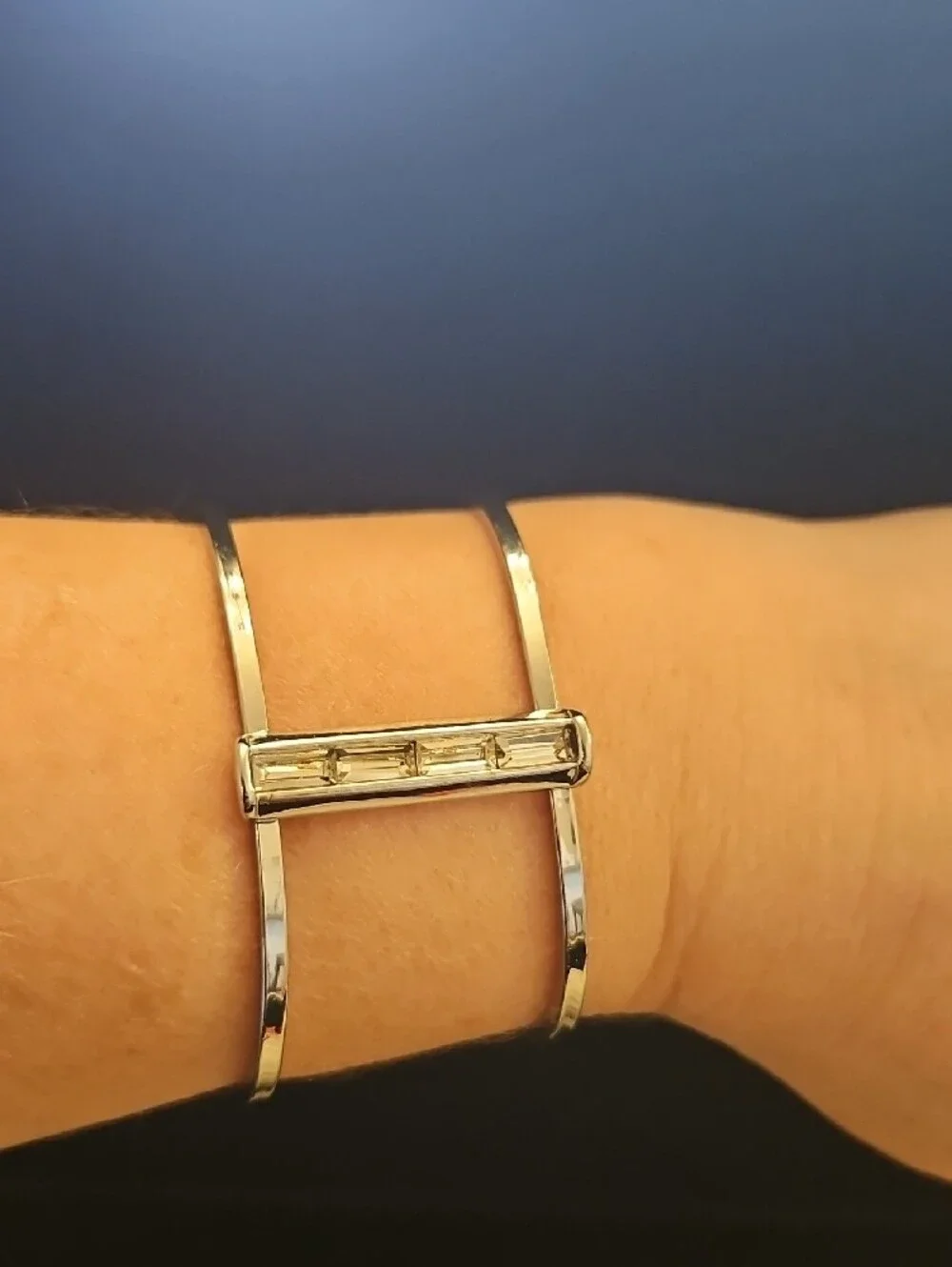 N/A chic silver